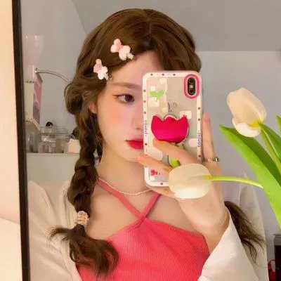 黑衣女孩
